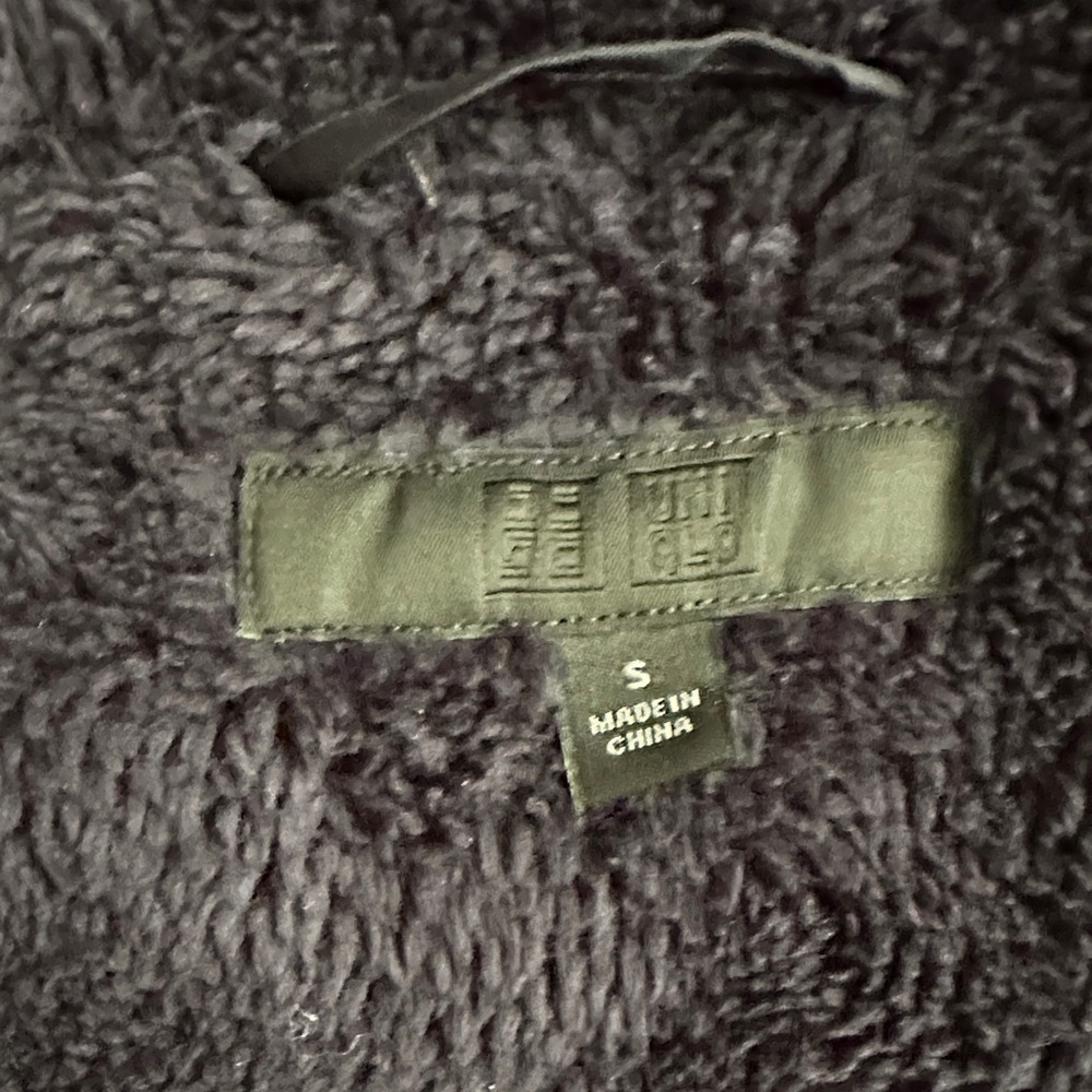 Uniqlo Dark blue Quilted Hooded Jacket - Picture 2 of 5